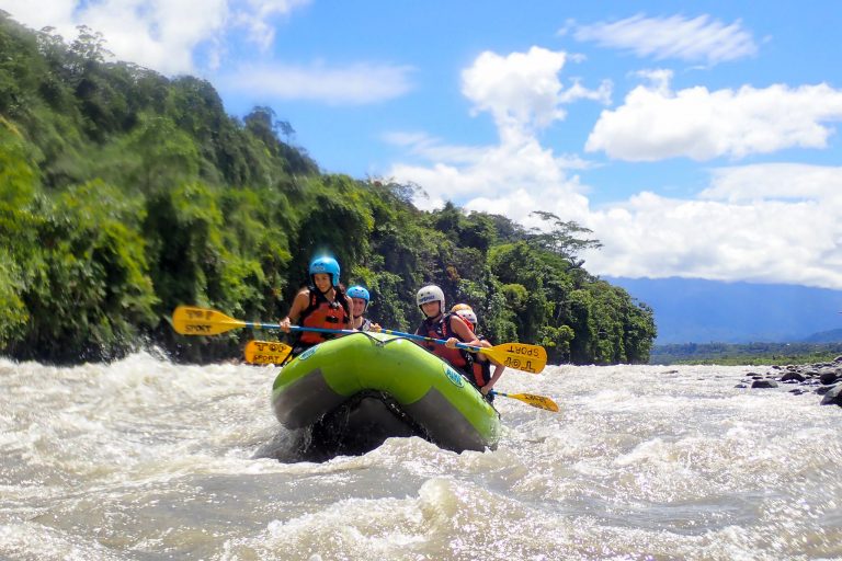 Rafting sur la rivière Pastaza - Descente de la rivière Pastaza en rafting - Voyage au milieu du monde avec Nature Experience