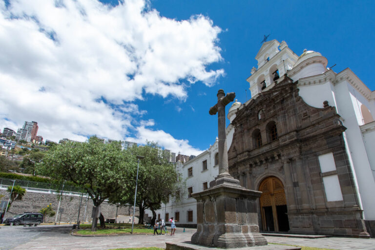 Day excursion historical Quito - Quito's colonial history and mysteries with Nature Experience